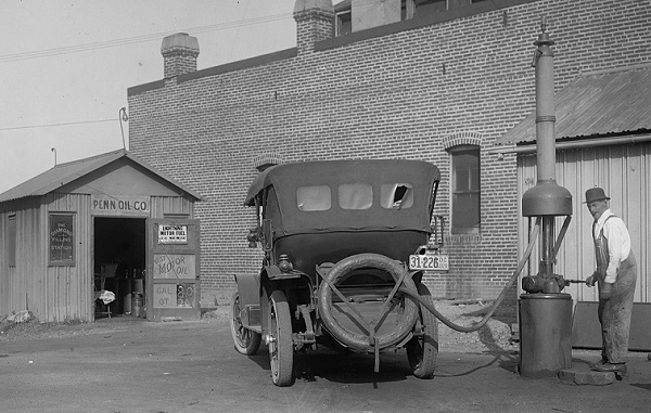 Initial gas station