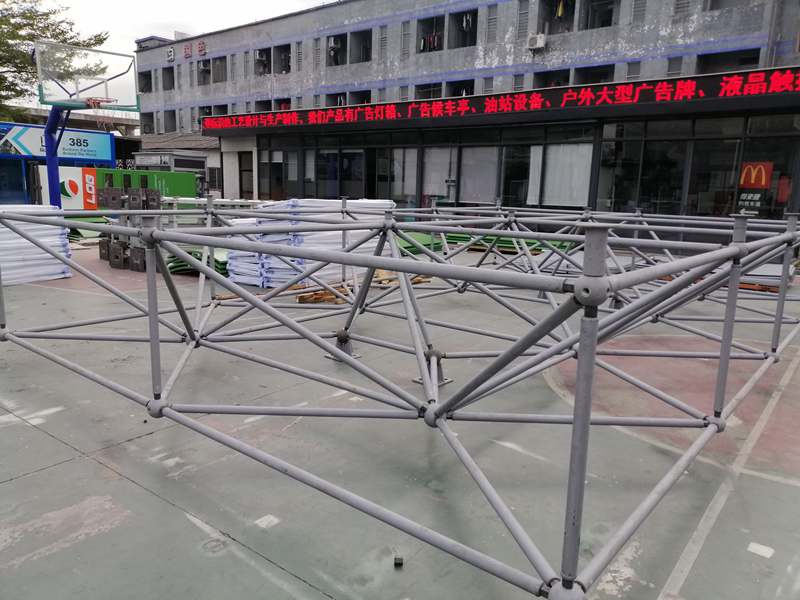 gas station  canopy steel structure is Assembling in the factory，waiting for the customers to see